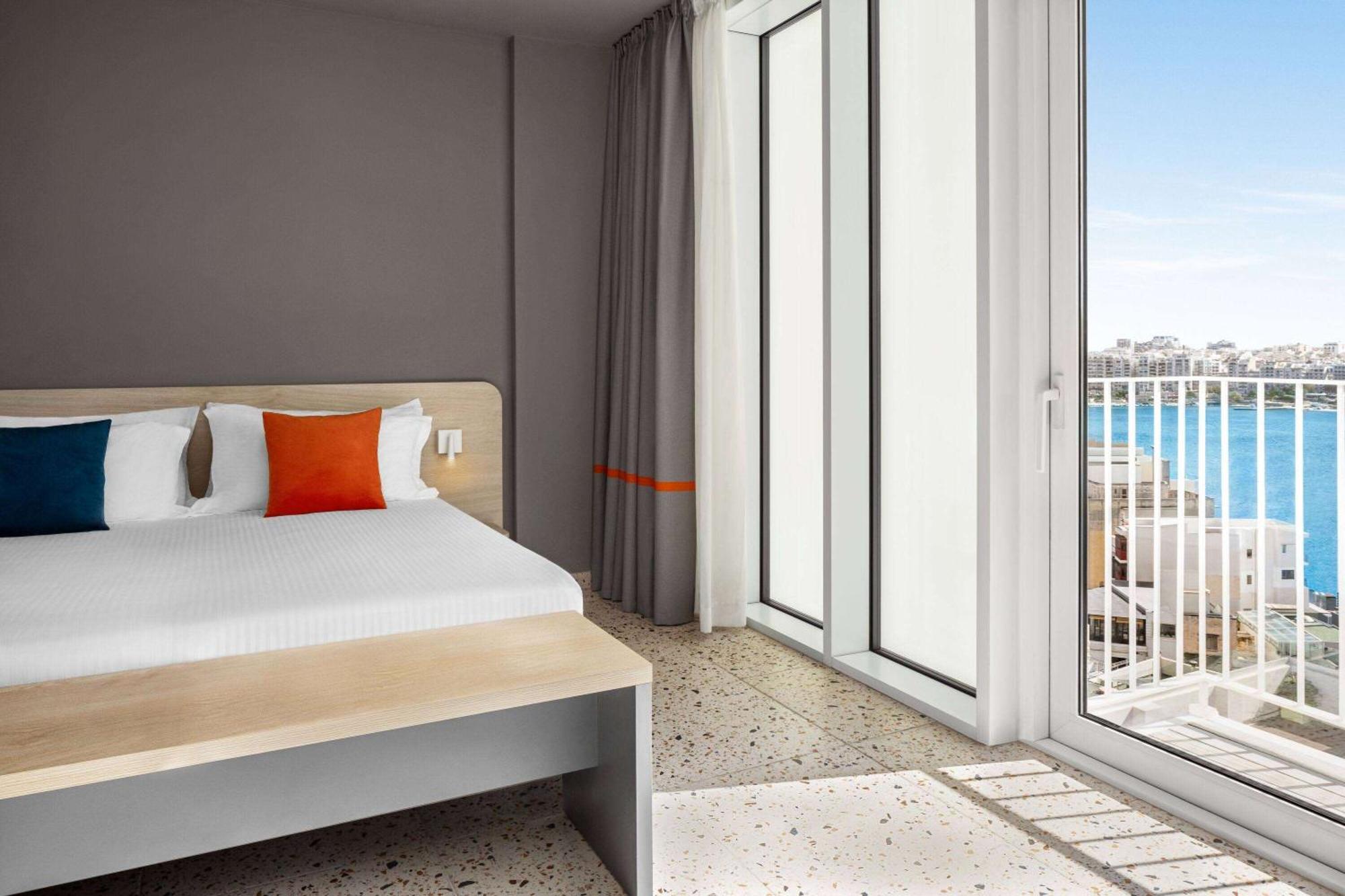 Quadro Hotel, Trademark Collection By Wyndham San Ġiljan Extérieur photo