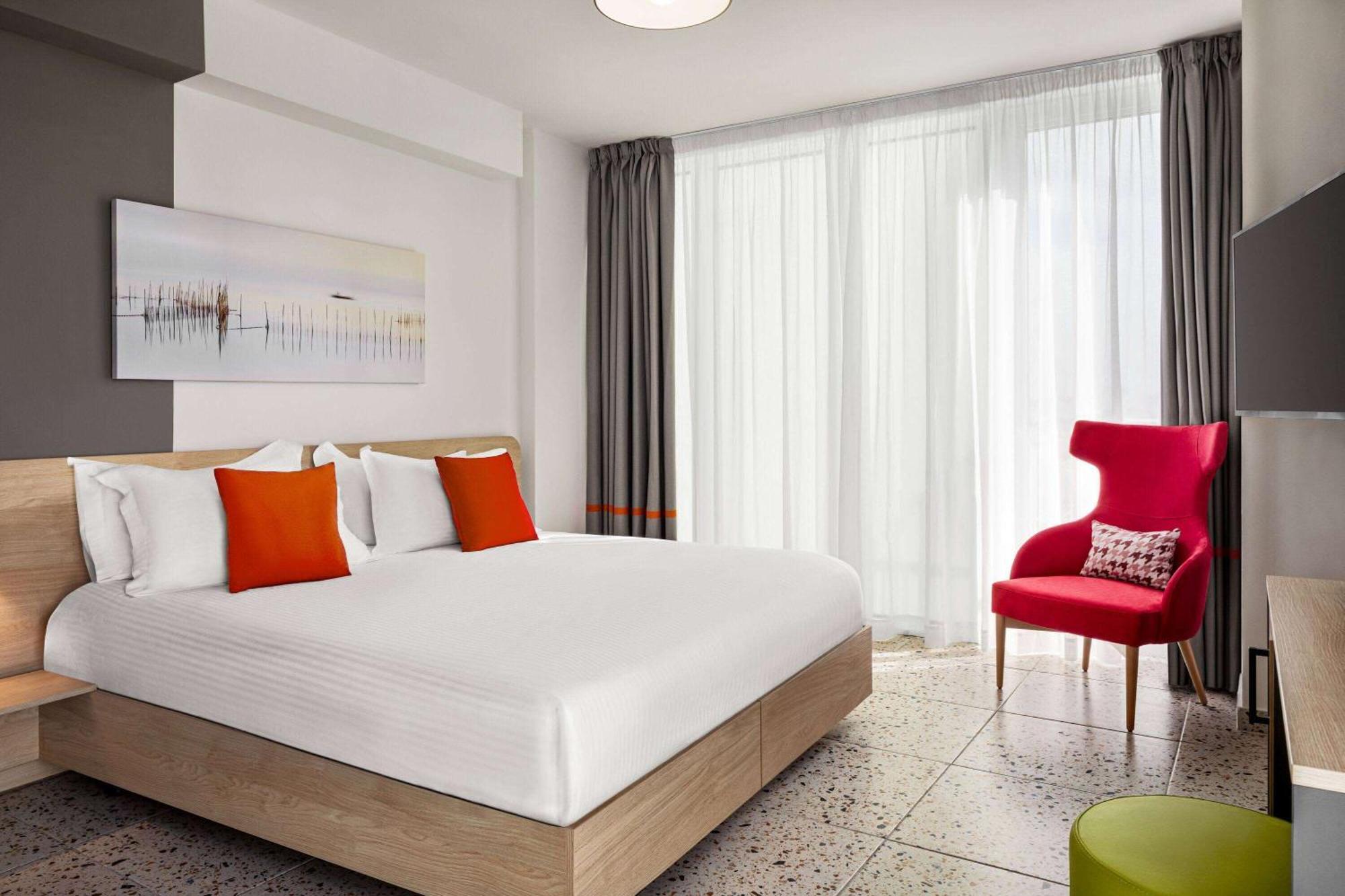 Quadro Hotel, Trademark Collection By Wyndham San Ġiljan Extérieur photo