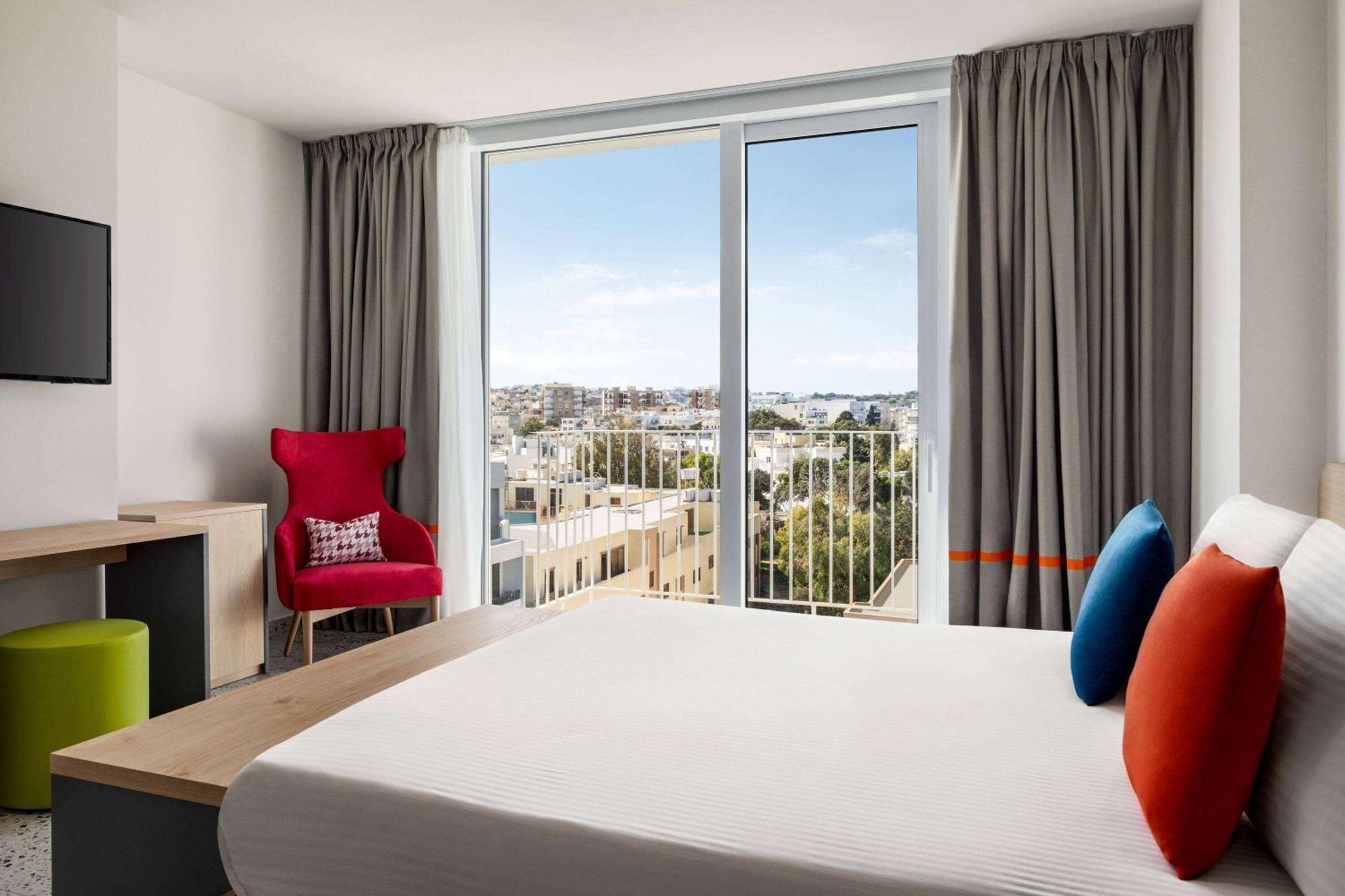 Quadro Hotel, Trademark Collection By Wyndham San Ġiljan Extérieur photo